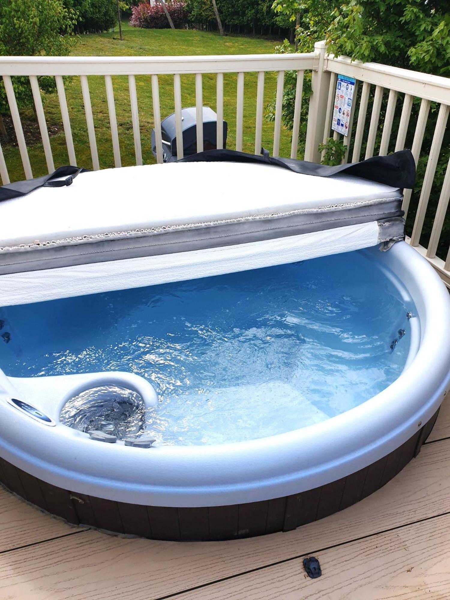 16 Anglers Acre Luxury Hot Tub Break Tattershall Lakes Eksteriør bilde